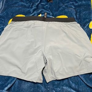 Ten Thousand brand tactical short! Size large, with liner.